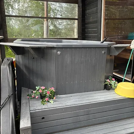 Himos, Wood Sauna & Hot Tub X 6 Persons Camping