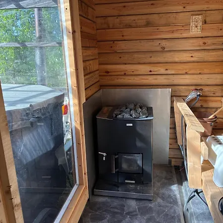 Himos, Wood Sauna & Hot Tub X 6 Persons Camping Jämsä